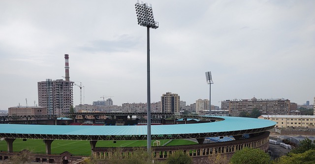 也反映出球 也反映出球